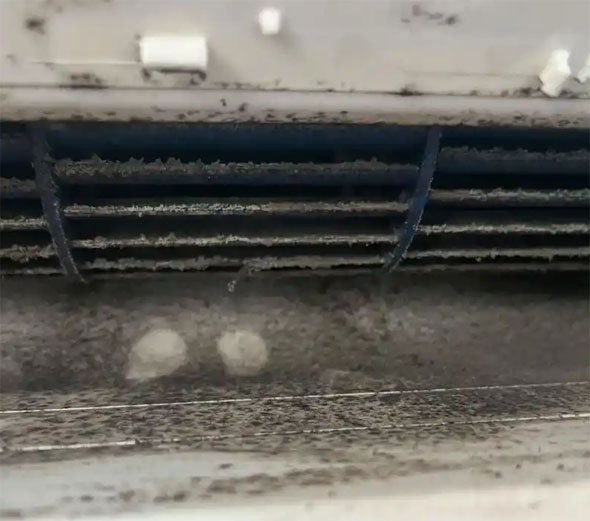 扶风空调吹的风有股烧焦味是怎么回事